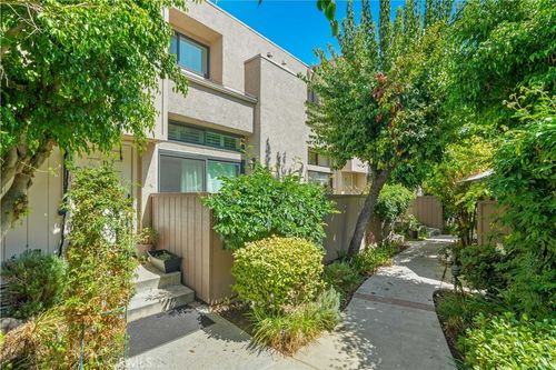 e-15225 Magnolia Blvd, Sherman Oaks, CA, 91423-1618 | Card Image