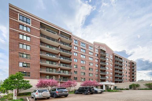 2-505-770 Pearson Street, Des Plaines, IL, 60016 | Card Image