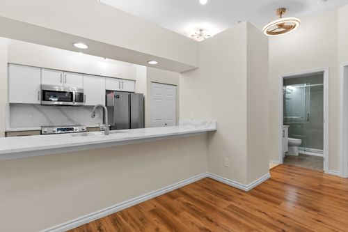 307-12739 72 Ave, Surrey, BC, V3W2M7 | Card Image