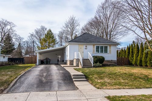 47 W William St, Seaforth, ON, N0K1W0 | Card Image