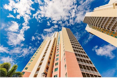 apt-304-2743 1st St, FORT MYERS, FL, 33916-1832 | Card Image