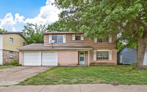 633 Rutgers Dr, Lancaster, TX, 75134-2509 | Card Image