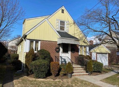 1601 Highland Avenue, House other with 4 bedrooms, 1 bathrooms and null parking in New Hyde Park NY | Image 2