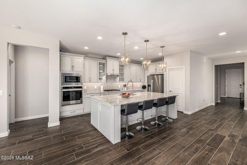 5566 W Lazy Farm Dr, Oro Valley, AZ, 85742-1207 | Card Image