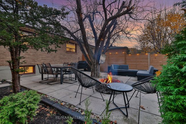 183 Willowridge Rd, House attached with 4 bedrooms, 2 bathrooms and 2 parking in Etobicoke ON | Image 38