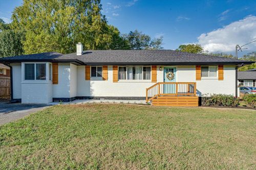 3221 Mountain View Dr, Chattanooga, TN, 37419-1615 | Card Image