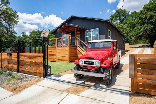 1-3002 Webberville Rd, Austin, TX, 78702-2951 | Card Image