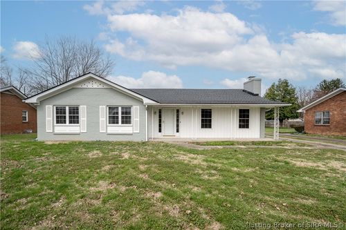 507 Evergreen Dr, Clarksville, IN, 47129-1911 | Card Image