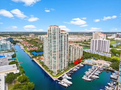 209 - 3340 Ne 190th St, Condo with 3 bedrooms, 2 bathrooms and null parking in Aventura FL | Image 1