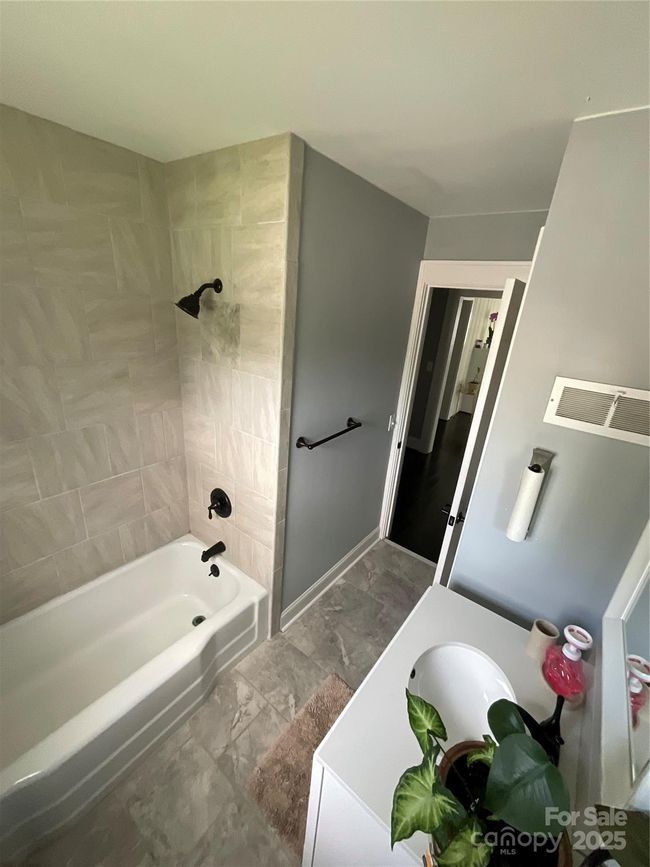 25 - 621 N Craige St, House other with 3 bedrooms, 2 bathrooms and null parking in Salisbury NC | Image 14