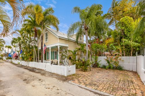 1110 Elgin Ln, Key West, FL, 33040-6948 | Card Image