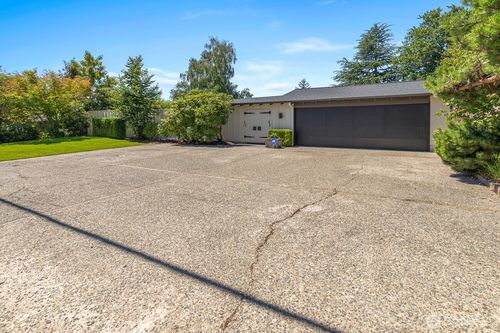 3853 81st Ave Se, Mercer Island, WA, 98040-3532 | Card Image