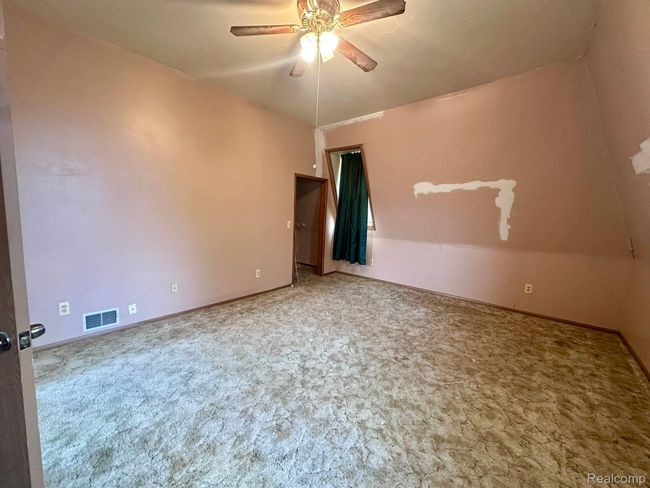 1 1 St St, House other with 3 bedrooms, 1 bathrooms and null parking in Yale MI | Image 24