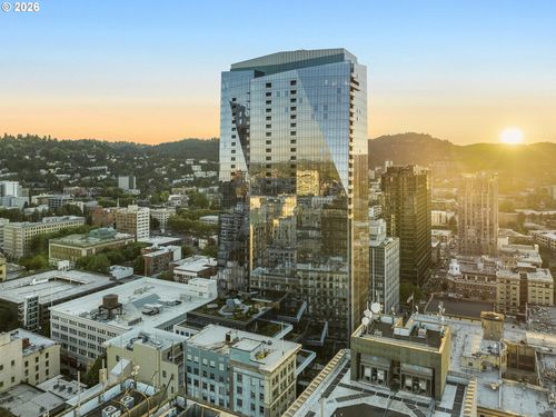 2803-550 Sw 10th Ave, Portland, OR, 97205-2721 | Card Image