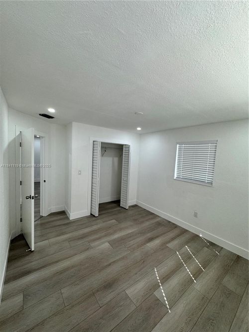 2-1829 Nw 46th St, MIAMI, FL, 33142-4038 | Card Image