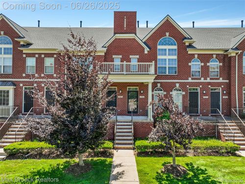 3262 Camden Dr, Troy, MI, 48084-7027 | Card Image