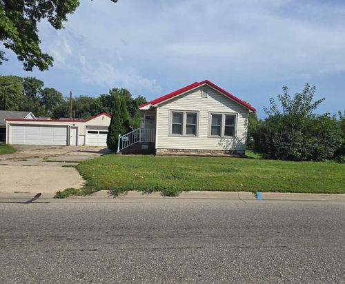 1821 E Ridgeway Ave, Waterloo, IA, 50702-3529 | Card Image