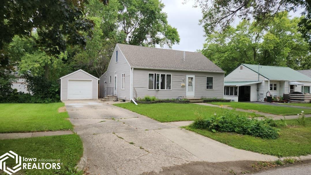 9th St, Clear Lake, IA 50428