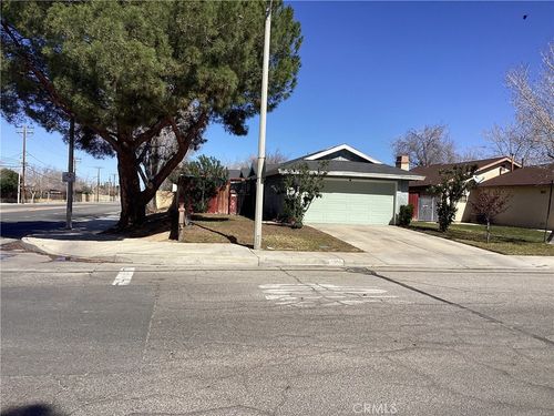 1305 Avnue J3, Lancaster, CA, 93535 | Card Image