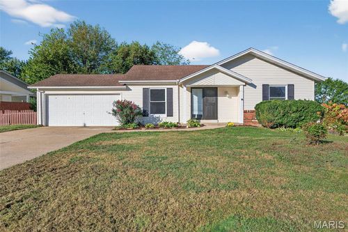 1429 Saint Gregory Ln, Saint Charles, MO, 63304-6726 | Card Image
