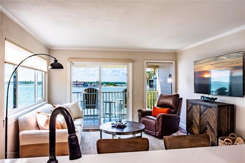 369-2506 N Rocky Point Dr, TAMPA, FL, 33607-1406 | Card Image