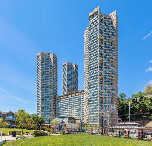 apt-32f-7002 Kennedy Blvd E, Guttenberg, NJ, 07093-4944 | Card Image