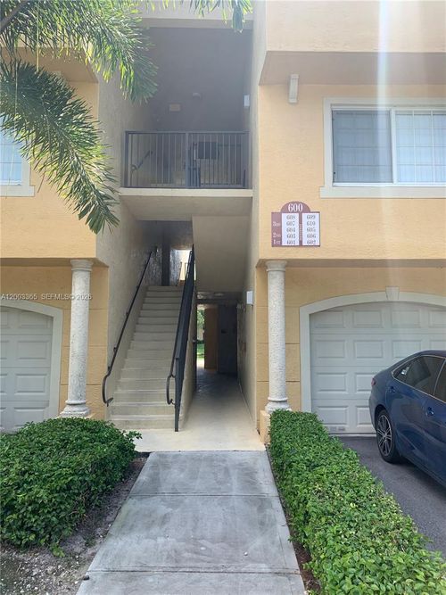610-600 Crestwood Ct N, Royal Palm Beach, FL, 33411-4783 | Card Image