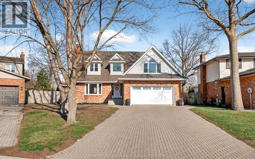 566 Michael Cres, LaSalle, ON, N9J3C1 | Card Image