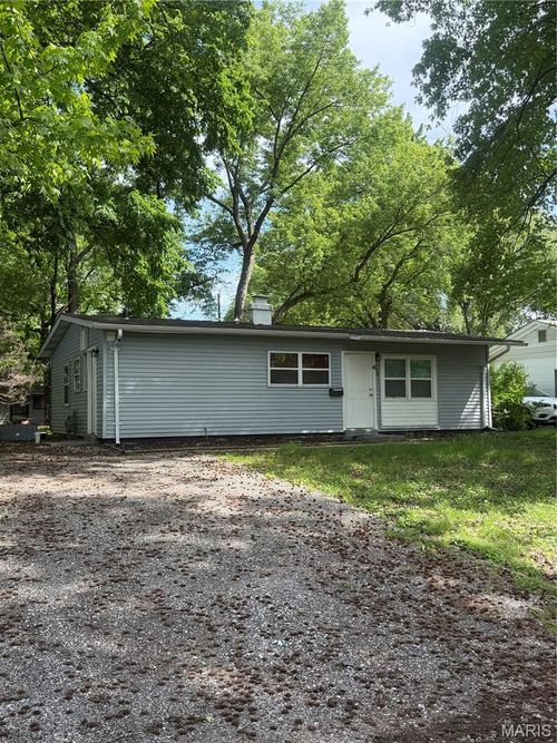 130 Saint Leo Drive, Cahokia, IL, 62206 | Card Image