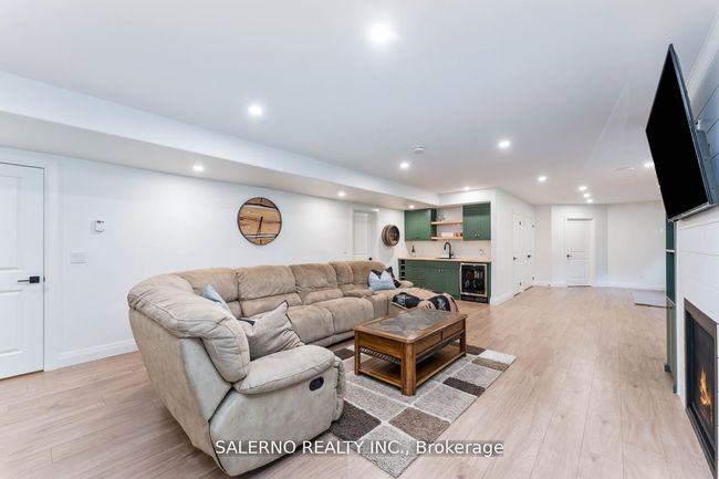 10 Jean Miller Crt, House other with 5 bedrooms, 4 bathrooms and 6 parking in Minesing ON | Image 29