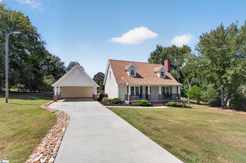 307 Country Gln, Pelzer, SC, 29669-1000 | Card Image