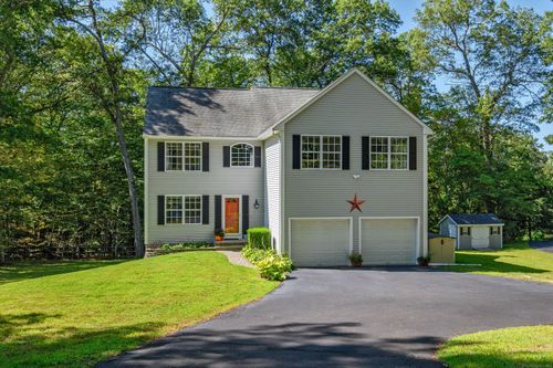 29 Little Brook Ln, Newtown, CT, 06470-2343 | Card Image