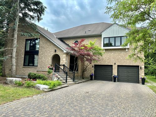 7 Wendover Crt, Richmond Hill, ON, L4B3G4 | Card Image