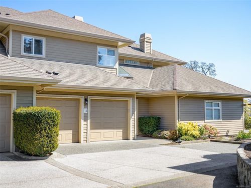 11-4522 Gordon Point Dr, Saanich, BC, V8N6L4 | Card Image