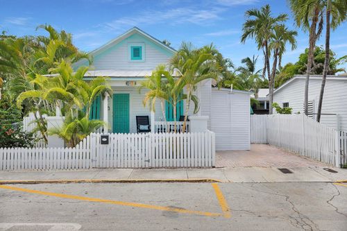 1017 Thomas St, Key West, FL, 33040-7567 | Card Image