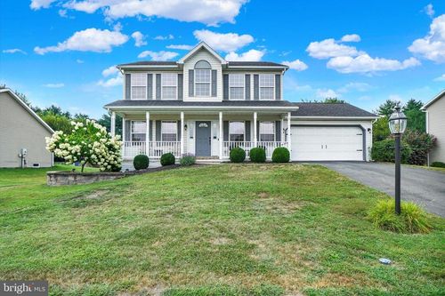 146 Martel Cir, DILLSBURG, PA, 17019-8717 | Card Image