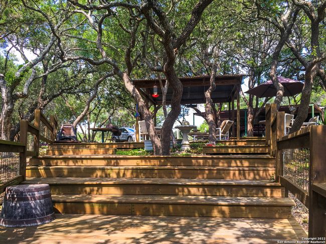 208 Scenic Mountain Dr, House other with 2 bedrooms, 3 bathrooms and null parking in Lakehills TX | Image 29