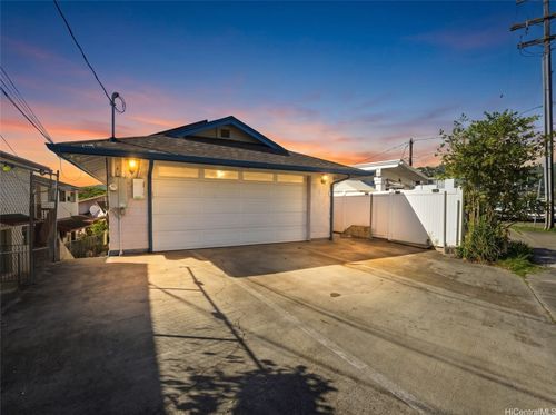 a-1840 Lusitana St, Honolulu, HI, 96813-1586 | Card Image