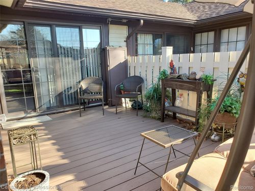 40618 Newport Dr, Plymouth, MI, 48170-4704 | Card Image