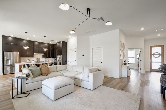 653 Texas Sage Loop, House other with 3 bedrooms, 2 bathrooms and 4 parking in Buda TX | Image 8