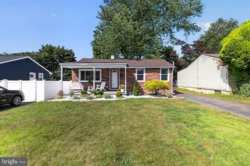 214 Brookside Ave, Ewing, NJ, 08638-3608 | Card Image