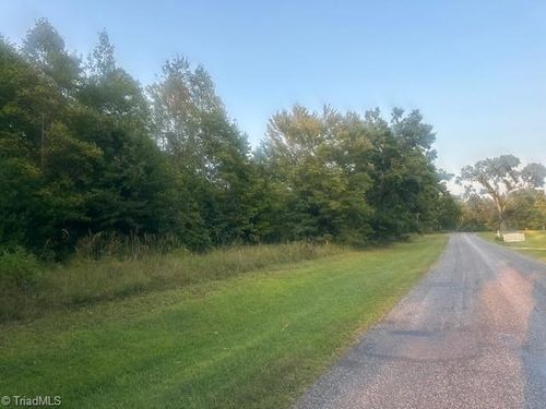 6 Charlie Francis Rd, Sandy Ridge, NC, 27046 | Card Image