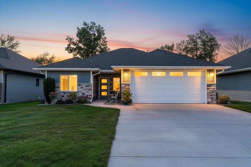 2584 Farmington Way, SUAMICO, WI, 54313 | Card Image
