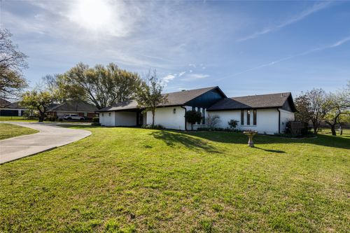 7520 Hewitt St, North Richland Hills, TX, 76182-3924 | Card Image