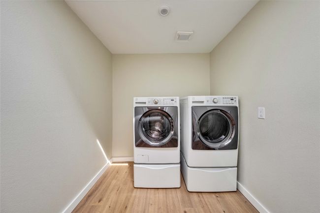 8111 Middle Ct, Townhouse with 3 bedrooms, 3 bathrooms and null parking in Austin TX | Image 34
