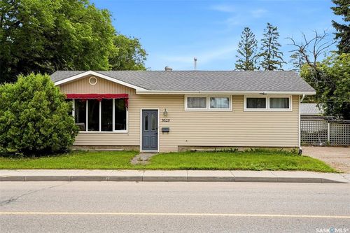 3325 29th Ave, Regina, SK, S4S2P1 | Card Image
