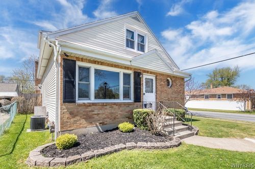 76 Lamson Rd, Tonawanda, NY, 14223-2535 | Card Image