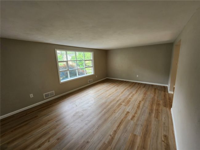 3482 Ivy Hill Ln, House other with 3 bedrooms, 2 bathrooms and null parking in Finleyville PA | Image 5