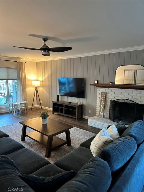 362 Heliotrope Dr, Lake Arrowhead, CA, 92352 | Card Image