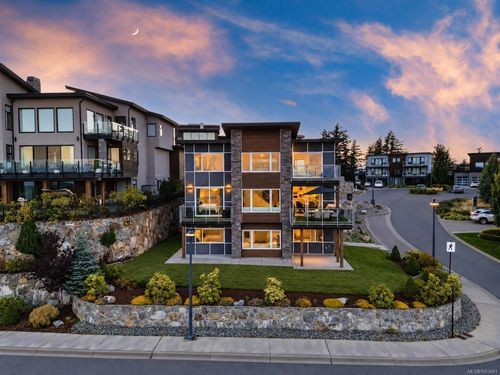 2209 Navigators Rise, Victoria, BC, V9B0P4 | Card Image